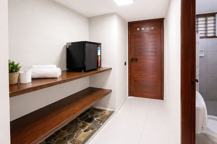Room 12 of 24