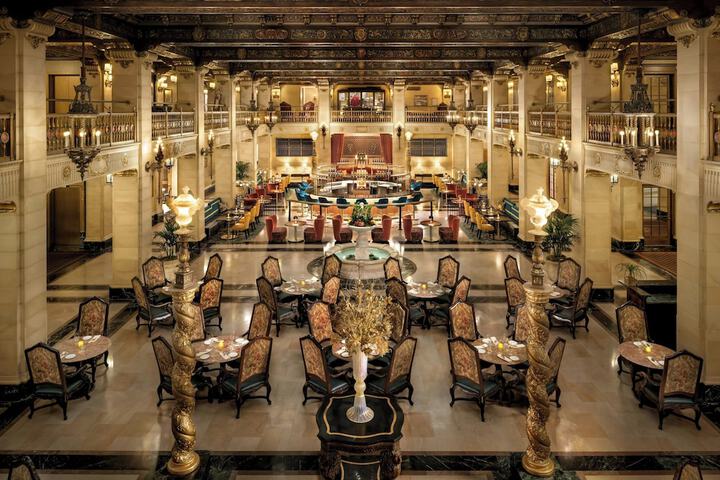 Lobby lounge