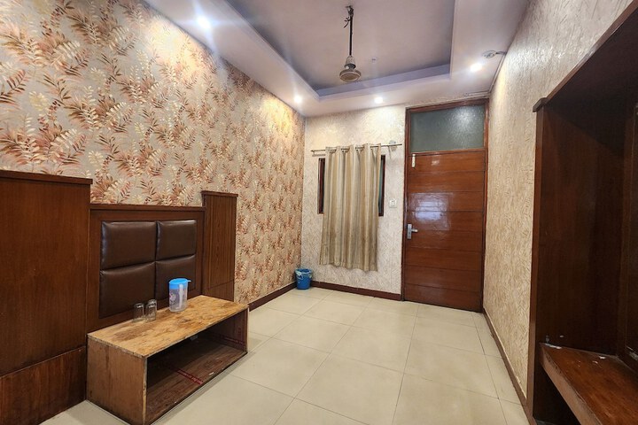 Room 15 of 49