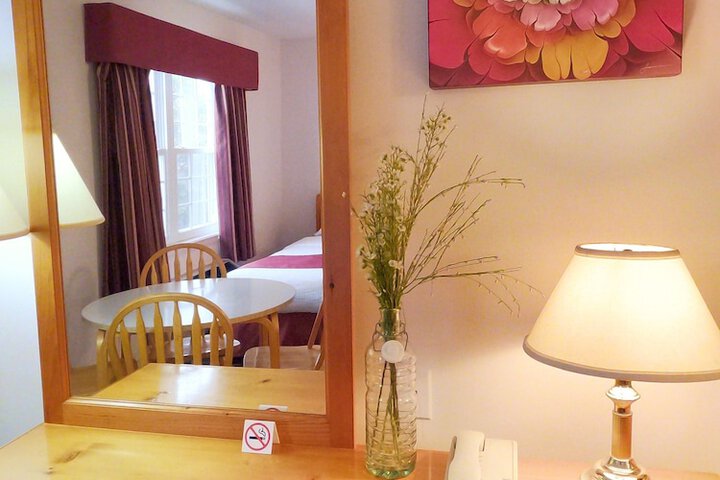 Room 25 of 43