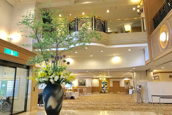 Entrance & Lobby
