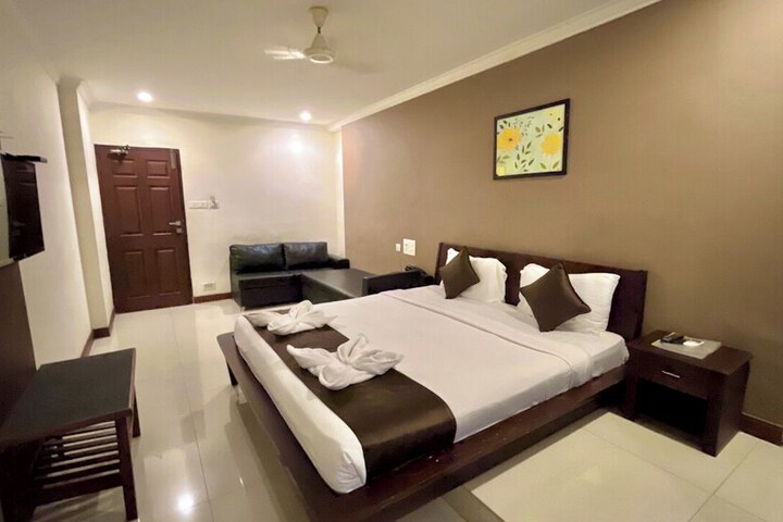 Room 80 of 97