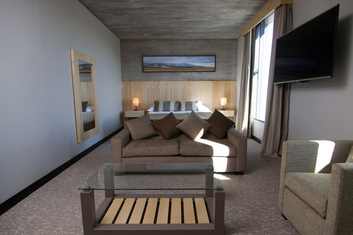 Room 5 of 65