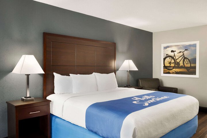 1 King Bed Accessible (5 of 8)