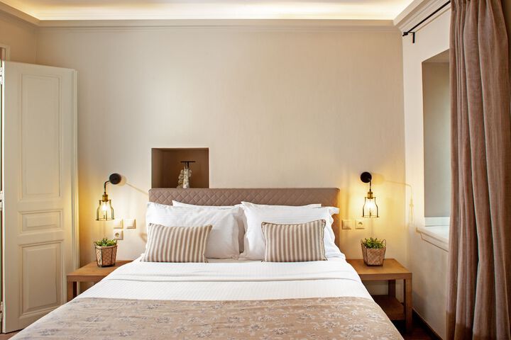 Room 46 of 183