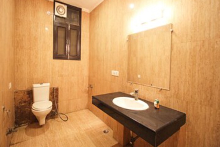 Room 2 of 19