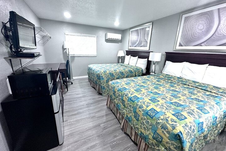 Room 8 of 23