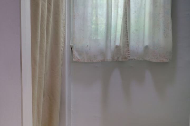 Room 32 of 58