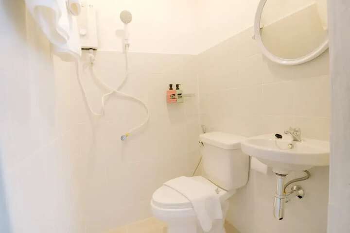 Room 17 of 20