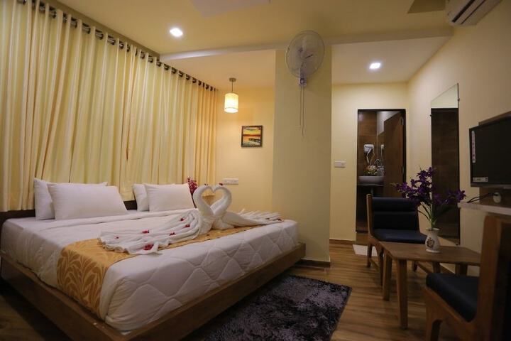 Room 10 of 26