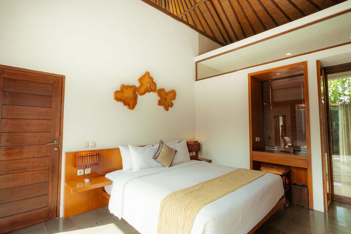 Room 12 of 70