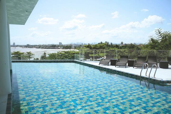 Pool 59 of 103