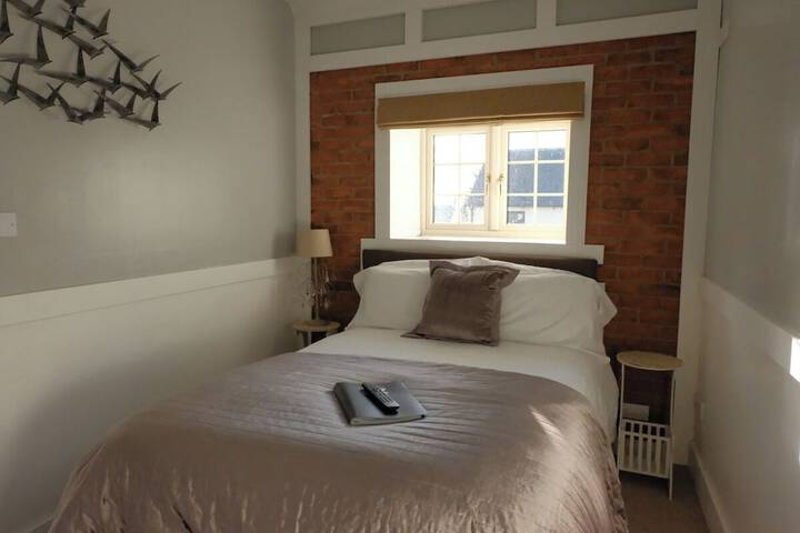 Room 13 of 34
