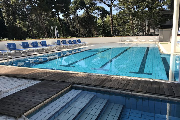 Pool 109 of 154