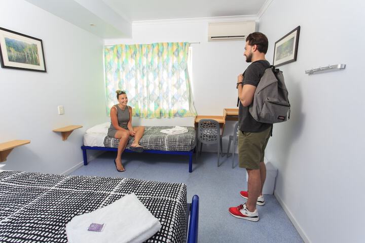 Room 27 of 63