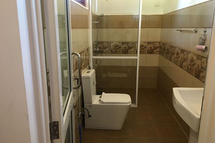 Room 18 of 34