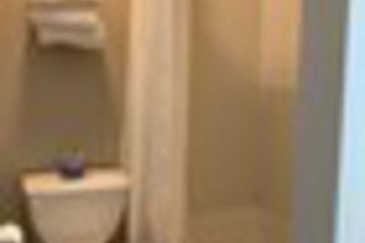 Room 125 of 141