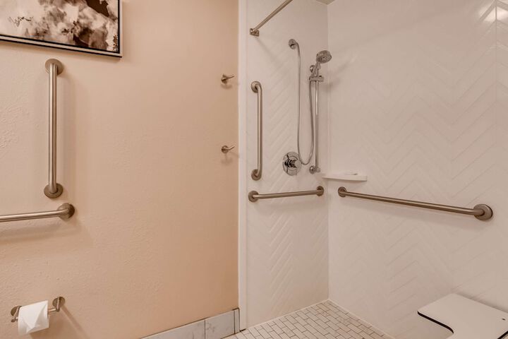 Room 19 of 27