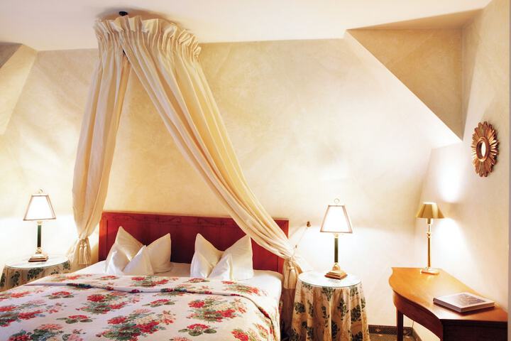 Room 15 of 52