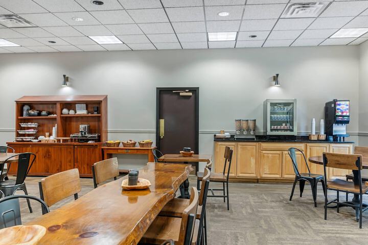 Breakfast area