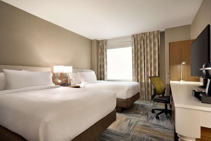 Double Accessible King Size Bed (2 of 9)
