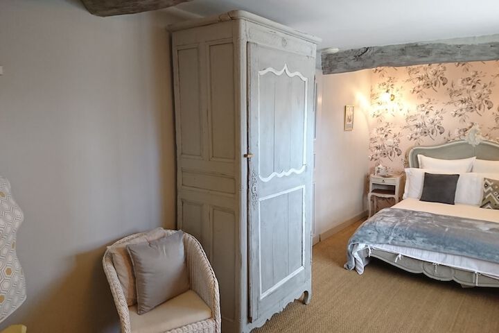 Room 9 of 86