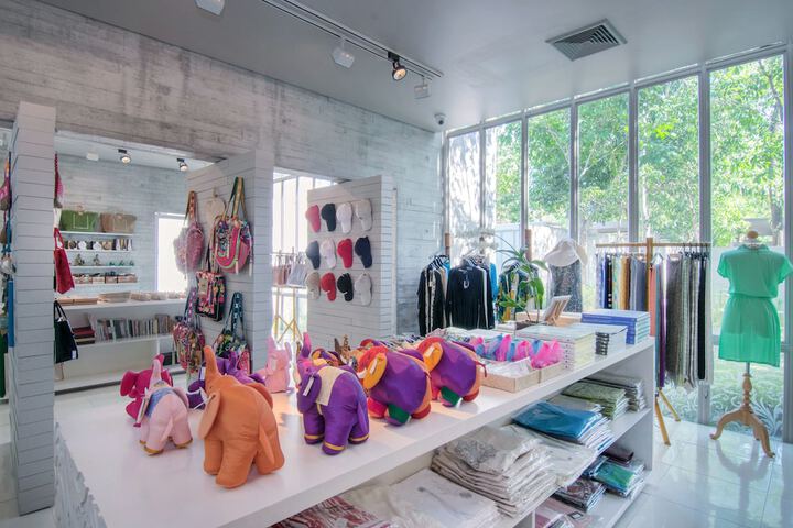 Gift Shop 116 of 172