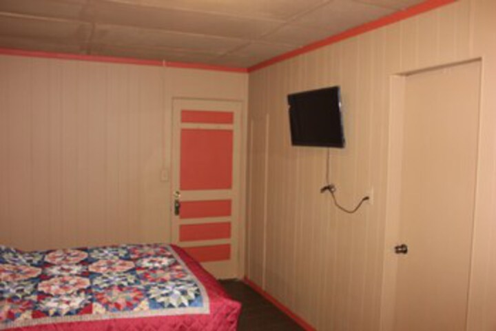 Room 15 of 140