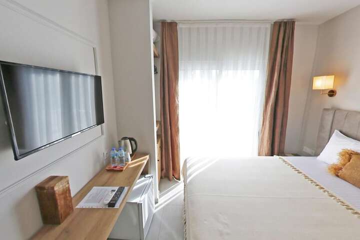 Room 34 of 97