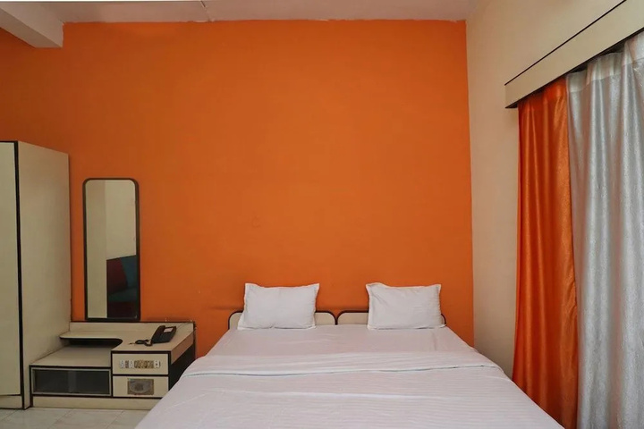 Room 15 of 21