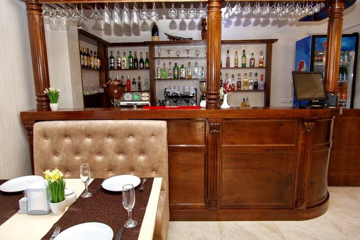 Lounge 40 of 46