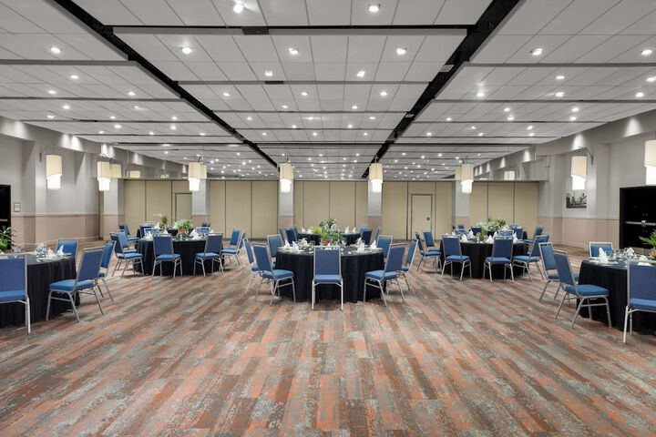 Ballroom/Hall 144 of 175