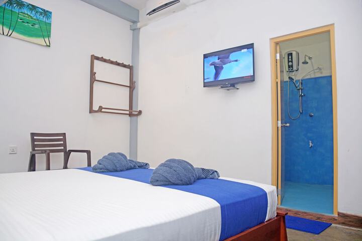 Room 9 of 40