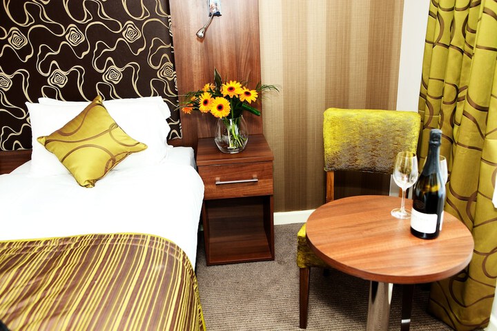 Room 12 of 46