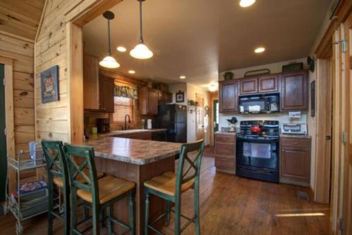 Eagles Nest Cabin in Mars Hill, NC
