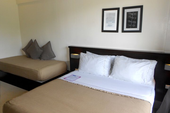 Room 28 of 80