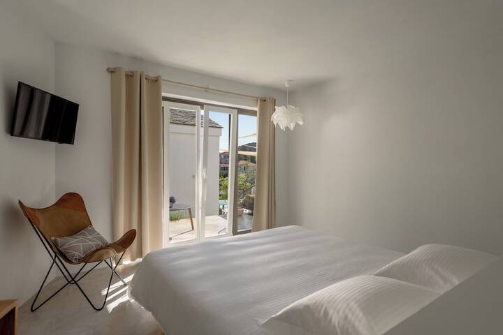 Room 16 of 118