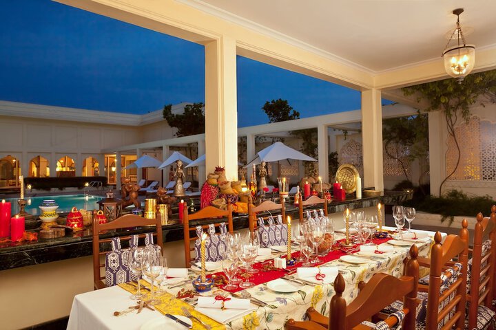 Dining 33 of 45
