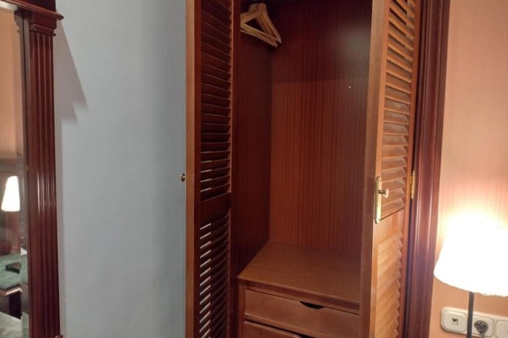 Room 44 of 69