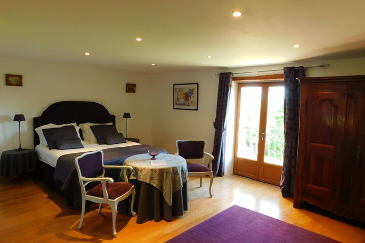 Room 13 of 36