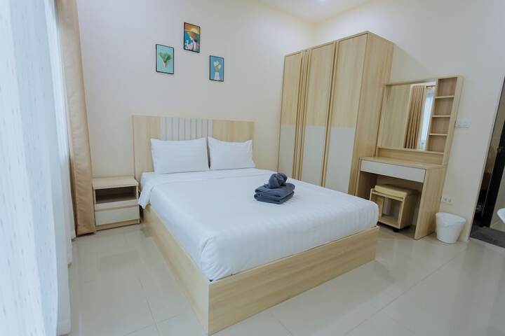 Room 5 of 23