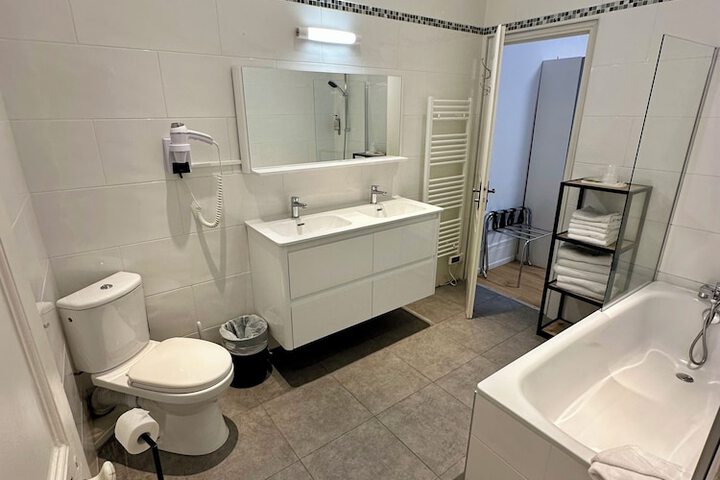 Room 60 of 85