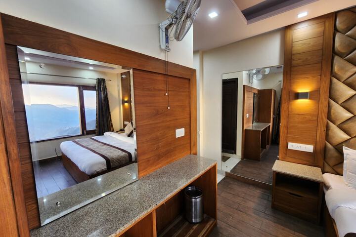 Room 21 of 41