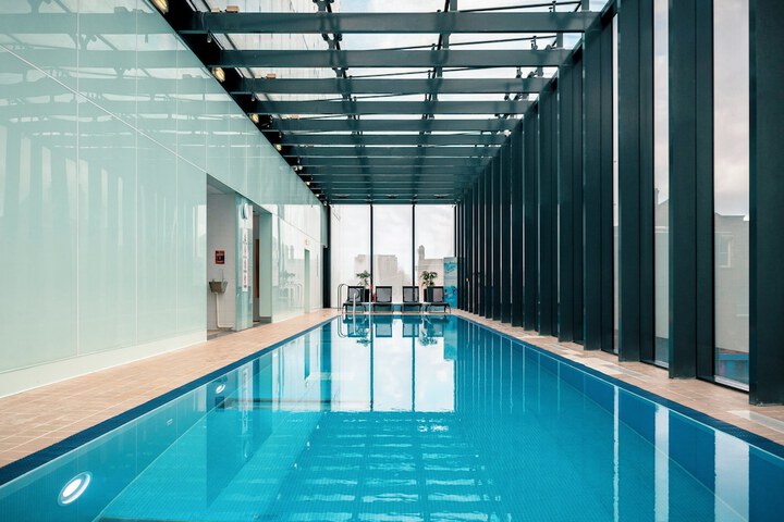 Pool 125 of 260