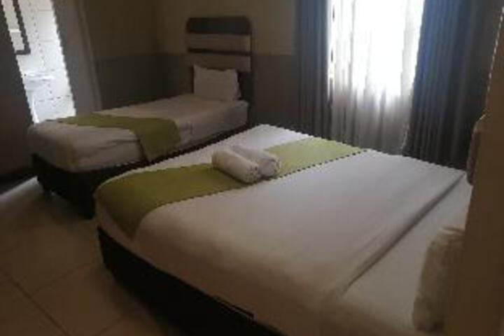 Room 9 of 46