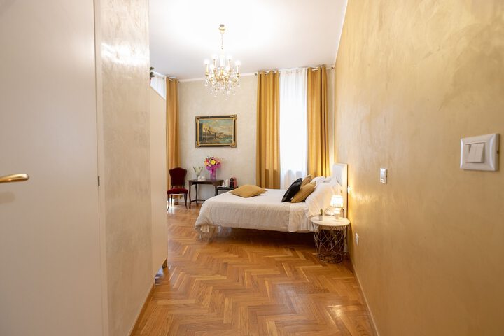 Room 9 of 54