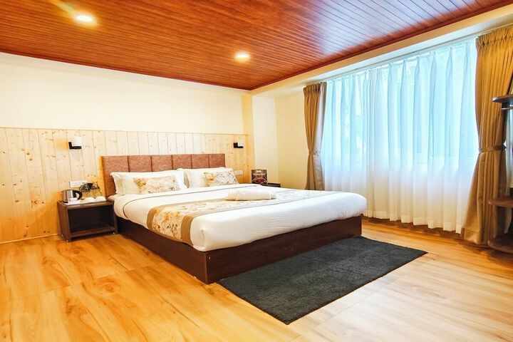 Room 7 of 28