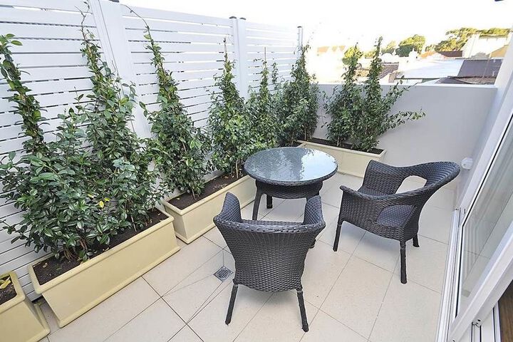 Terrace/Patio 6 of 8