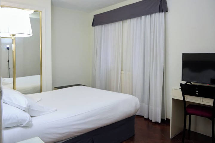 Room 48 of 74