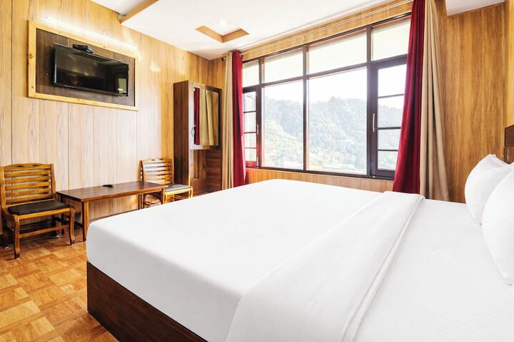 Room 9 of 22